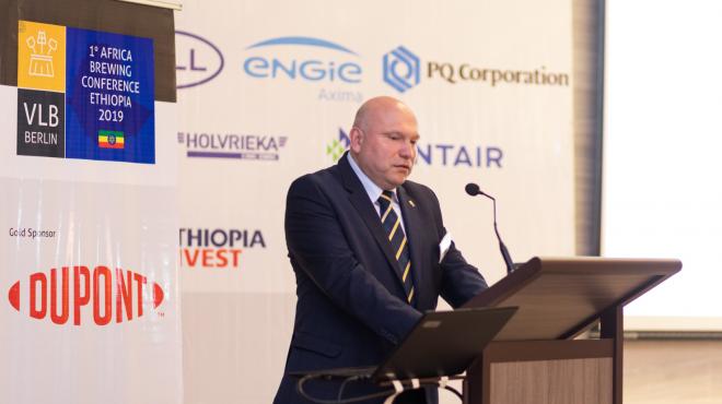 Dr. Josef Fontaine (Managing Director VLB Berlin) Dr. Josef Fontaine (Managing Director VLB Berlin)